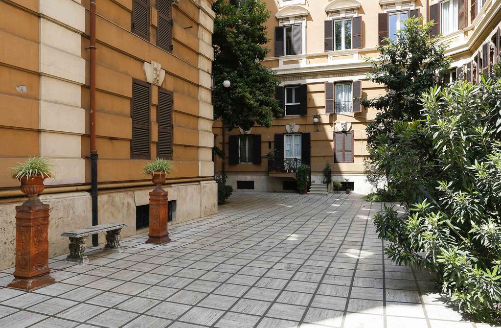 Apartment Felice Řím Exteriér fotografie